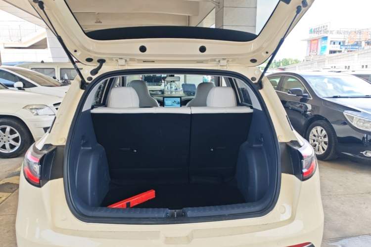 Used Geely Galaxy Geome 2025 310km Youth Edition Trunk