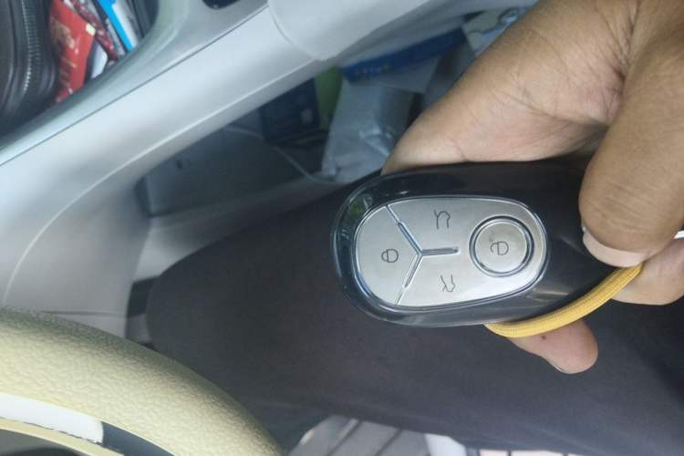 Used Geely Galaxy Geome 2025 310km Youth Edition Vehicle Key