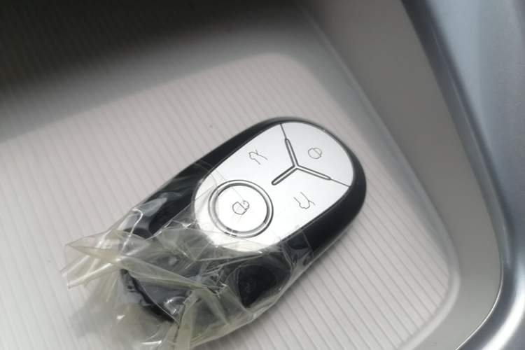Used Geely Galaxy Geome 2025 310km Youth Edition Vehicle Key