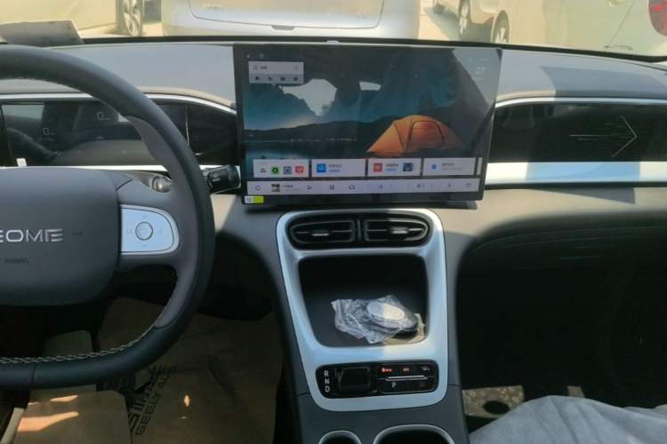 Used Geely Galaxy Geome 2026 Model 410km Freedom Edition Audio And AC Panel