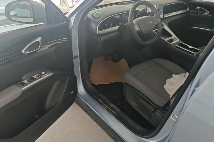 Used Geely Galaxy Geome 2026 Model 310km Youth Edition Driver Seat