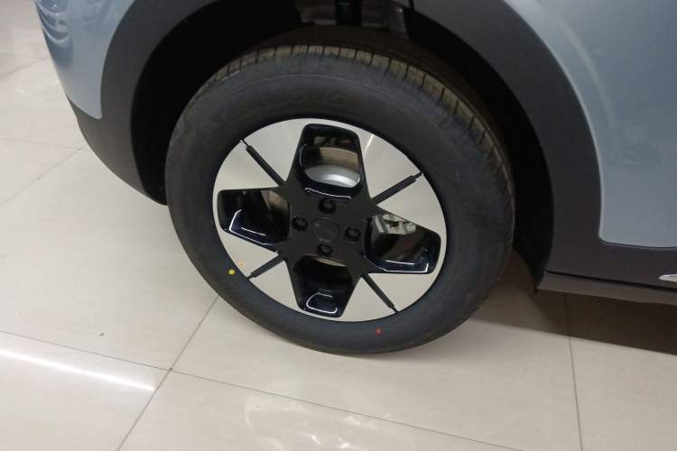 Used Geely Galaxy Geome 2026 Model 310km Dream Edition Exterior 8