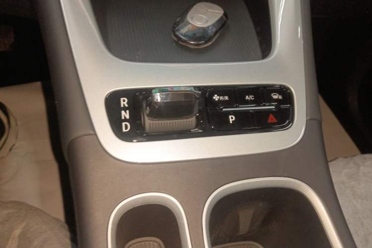 Used Geely Galaxy Geome 2026 Model 310km Dream Edition Gear Lever
