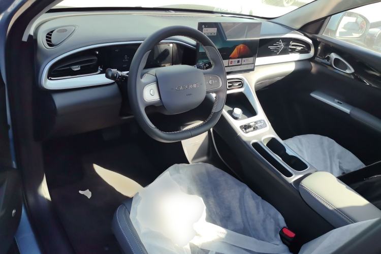 Used Geely Galaxy Geome 2026 Model 310km Dream Edition Interior 2