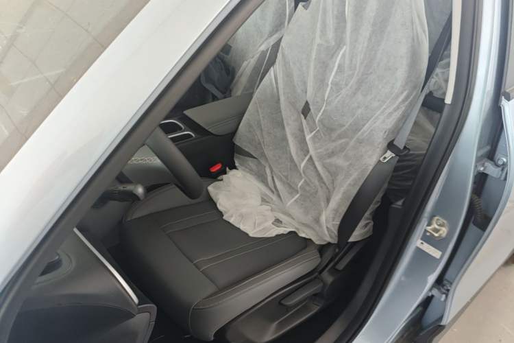 Used Geely Galaxy Geome 2026 Model 310km Youth Edition Left Front Seat