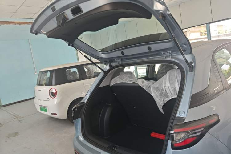 Used Geely Galaxy Geome 2026 Model 310km Youth Edition Trunk