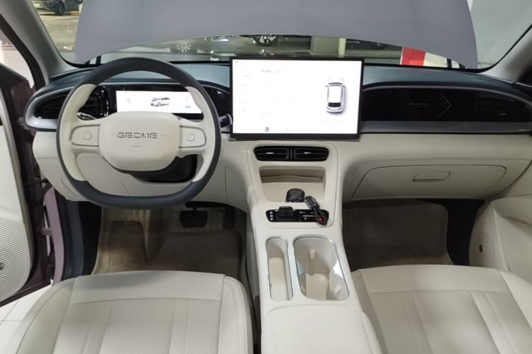 Used Geely Galaxy Geome 2026 Model 410km Exploration Edition Center Console