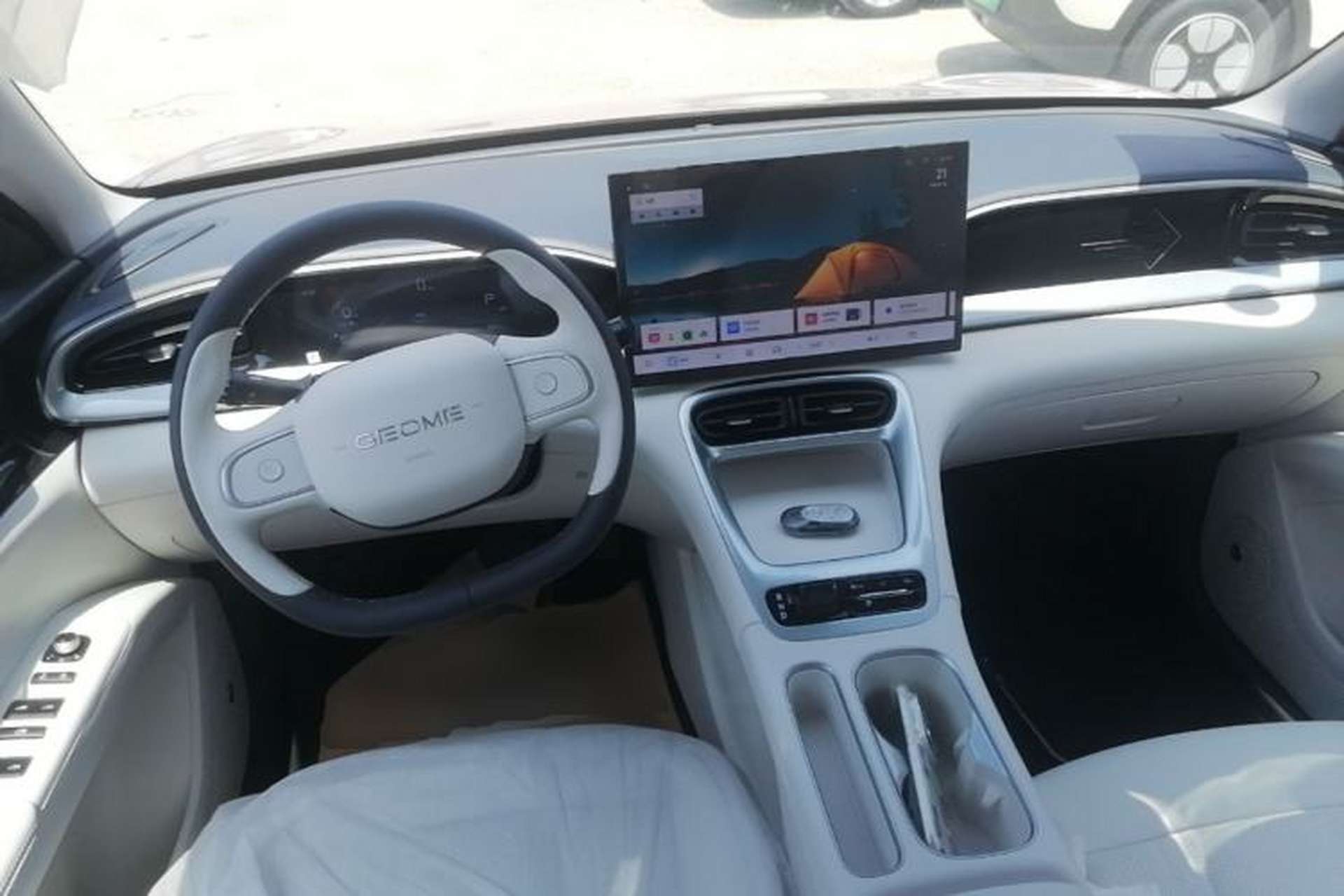 Used Geely Galaxy Geome 2026 Model 310km Dream Edition Center Console