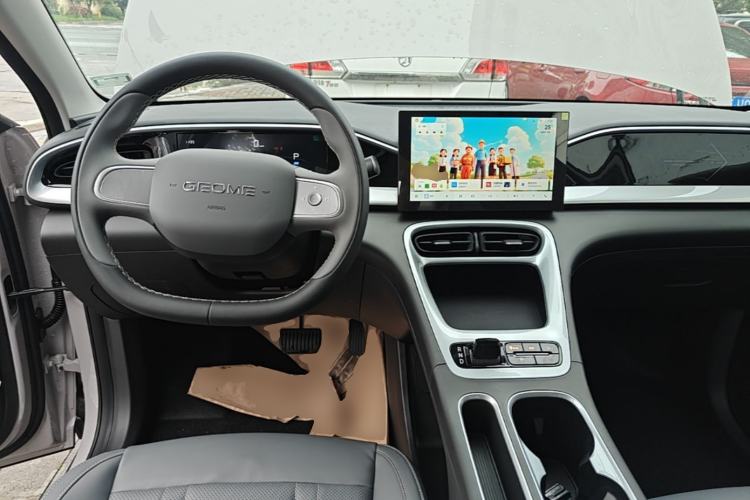 Used Geely Galaxy Geome 2026 Model 310km Youth Edition Center Console