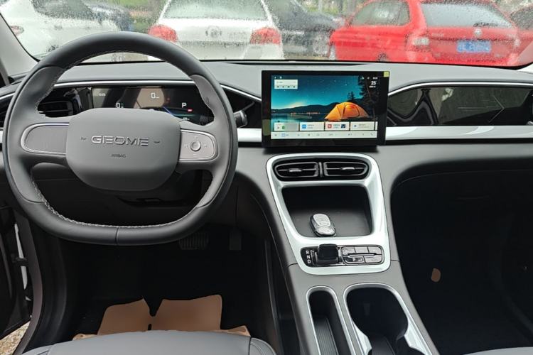 Used Geely Galaxy Geome 2026 Model 310km Youth Edition Center Console