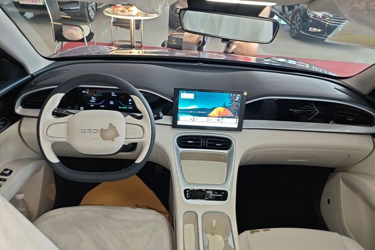 Used Geely Galaxy Geome 2026 Model 310km Youth Edition Center Console
