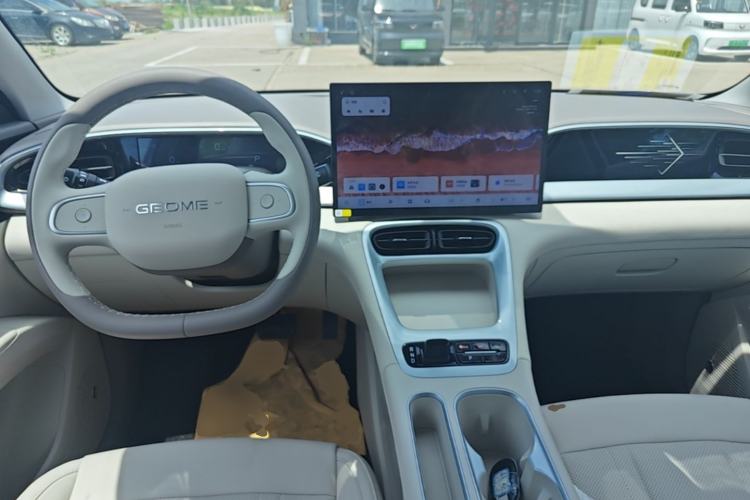 Used Geely Galaxy Geome 2026 310km Wind-Riding Edition Center Console