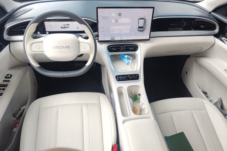 Used Geely Galaxy Geome 2026 Model 410km Exploration Edition Center Console