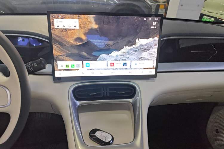 Used Geely Galaxy Geome 2026 Model 310km Dream Edition Audio And AC Panel