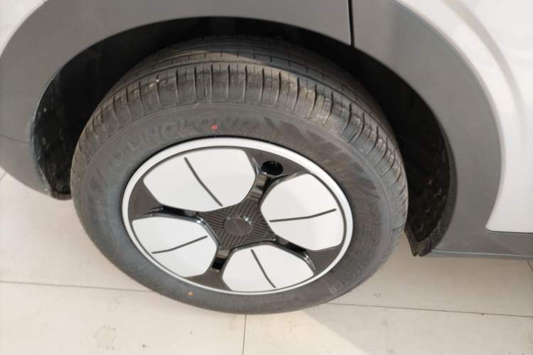 Used Geely Galaxy Geome 2026 Model 310km Youth Edition Exterior 8