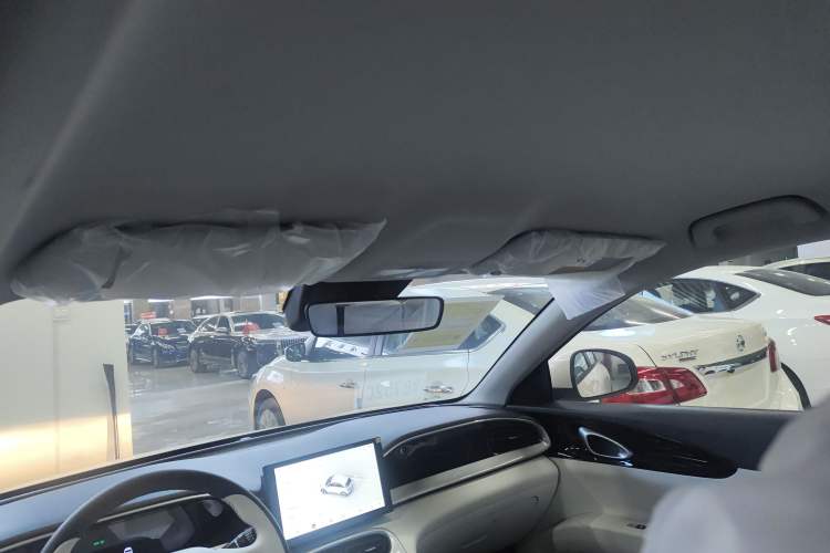 Used Geely Galaxy Geome 2026 Model 310km Youth Edition Headliner