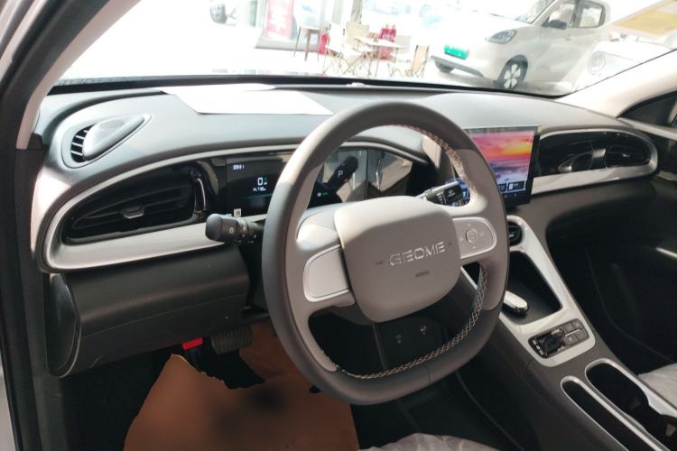 Used Geely Galaxy Geome 2026 Model 310km Youth Edition Interior 2