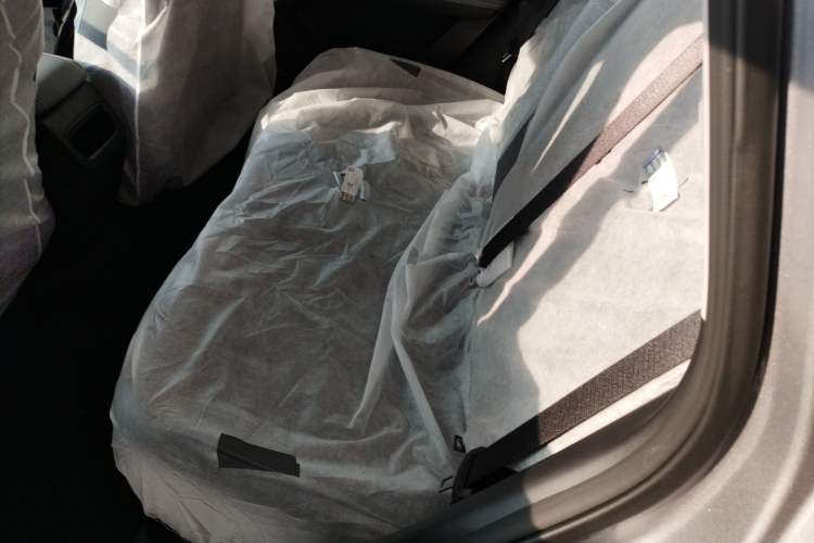 Used Geely Galaxy Geome 2026 Model 310km Youth Edition Interior 4