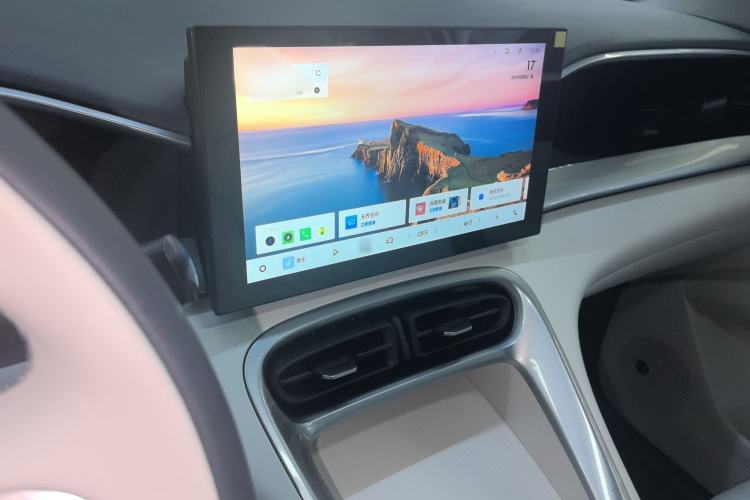 Used Geely Galaxy Geome 2026 Model 310km Youth Edition Interior 4