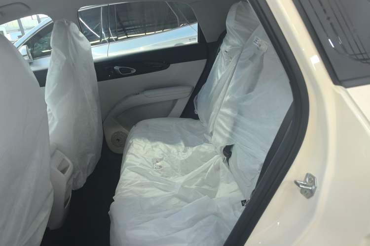 Used Geely Galaxy Geome 2026 Model 310km Youth Edition Interior 6