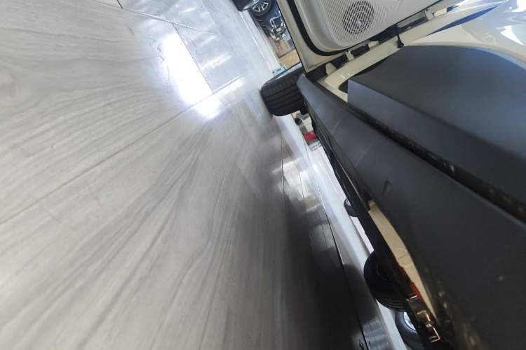 Used Geely Galaxy Geome 2026 Model 310km Youth Edition Left Side Sill