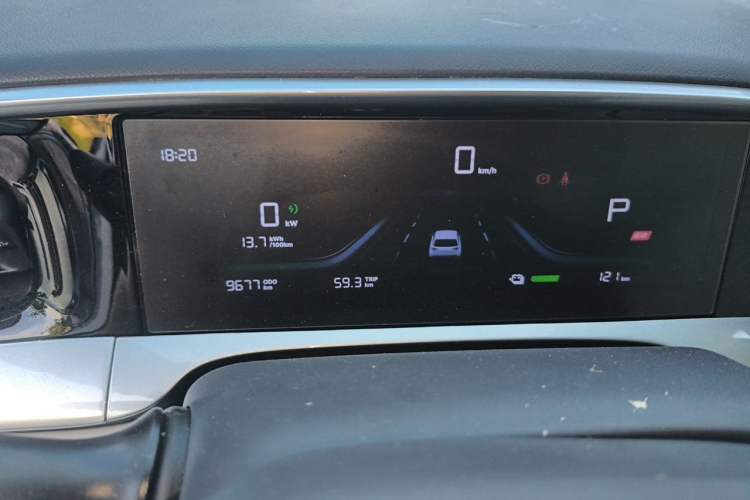 Used Geely Galaxy Geome 2026 Model 310km Dream Edition Odometer Close Up