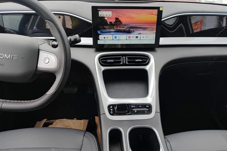 Used Geely Galaxy Geome 2026 Model 310km Youth Edition Audio And AC Panel