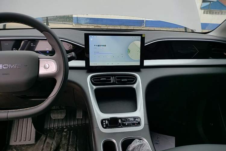 Used Geely Galaxy Geome 2026 Model 310km Youth Edition Audio And AC Panel