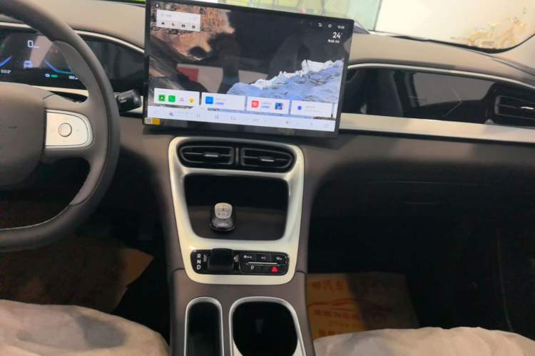 Used Geely Galaxy Geome 2026 Model 310km Dream Edition Audio And AC Panel
