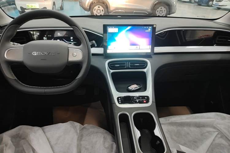 Used Geely Galaxy Geome 2026 Model 310km Youth Edition Audio And AC Panel