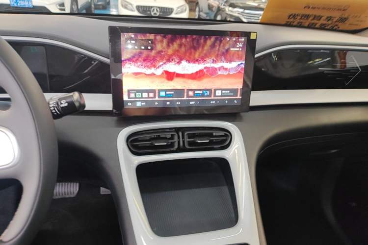 Used Geely Galaxy Geome 2026 Model 310km Youth Edition Audio And AC Panel