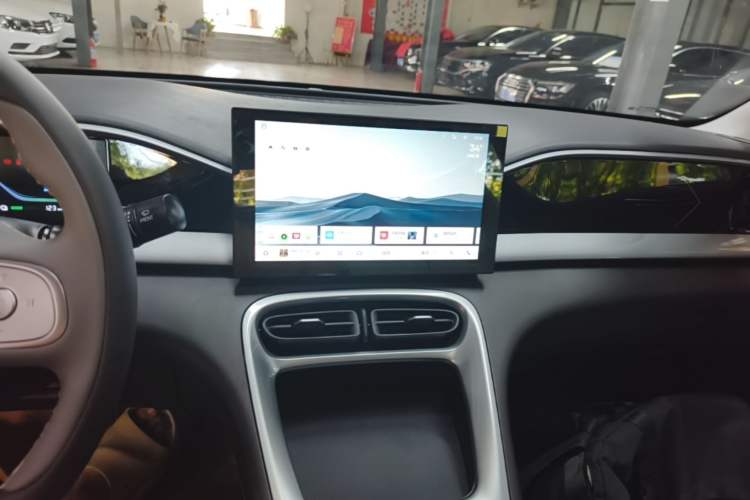 Used Geely Galaxy Geome 2026 Model 310km Youth Edition Audio And AC Panel