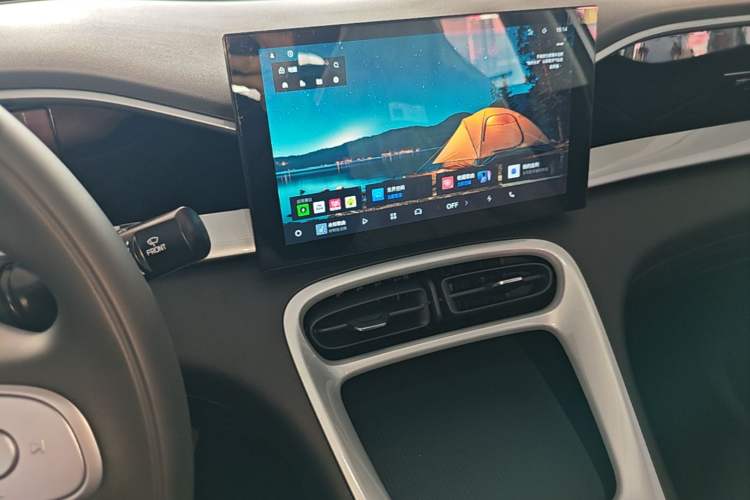 Used Geely Galaxy Geome 2026 Model 410km Carefree Edition Audio And AC Panel