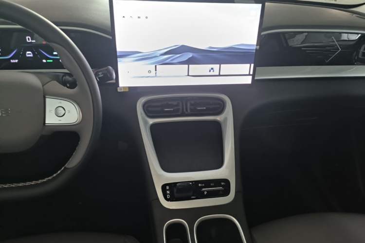 Used Geely Galaxy Geome 2026 Model 310km Dream Edition Audio And AC Panel