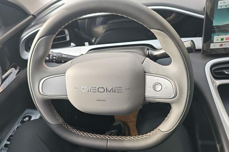 Used Geely Galaxy Geome 2026 Model 310km Youth Edition Audio And AC Panel