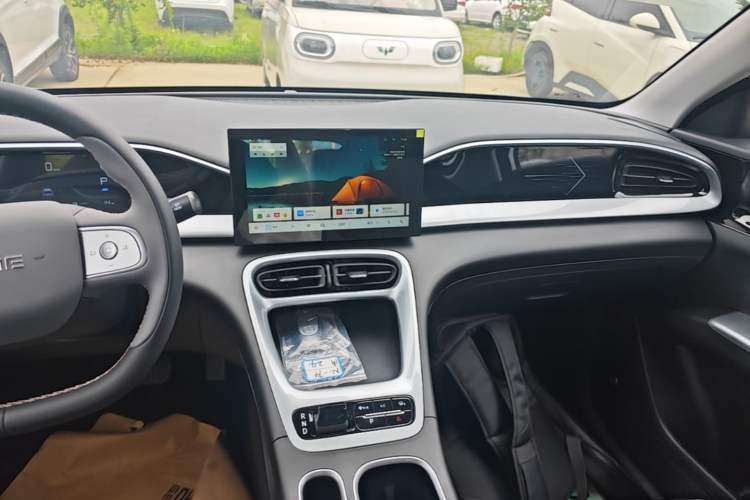 Used Geely Galaxy Geome 2026 Model 310km Youth Edition Audio And AC Panel