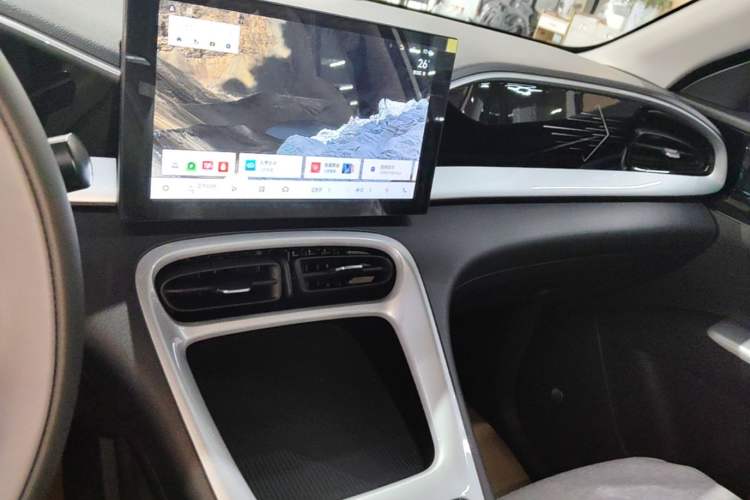 Used Geely Galaxy Geome 2026 Model 310km Youth Edition Audio And AC Panel