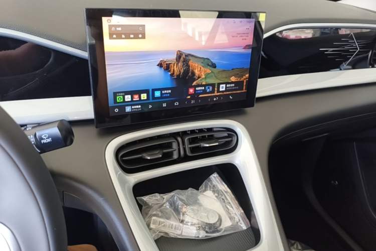 Used Geely Galaxy Geome 2026 Model 310km Youth Edition Audio And AC Panel