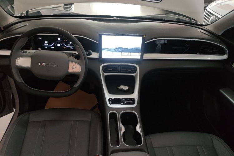 Used Geely Galaxy Geome 2026 Model 310km Youth Edition Center Console