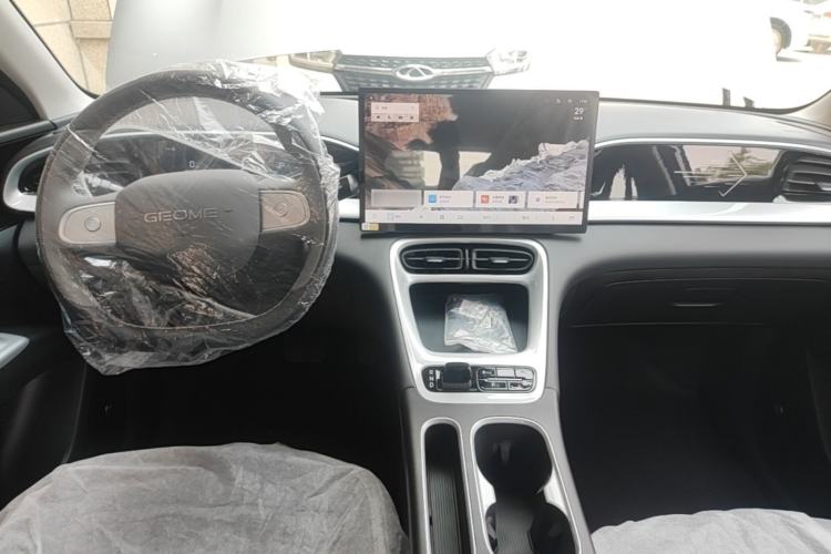 Used Geely Galaxy Geome 2026 Model 310km Dream Edition Center Console