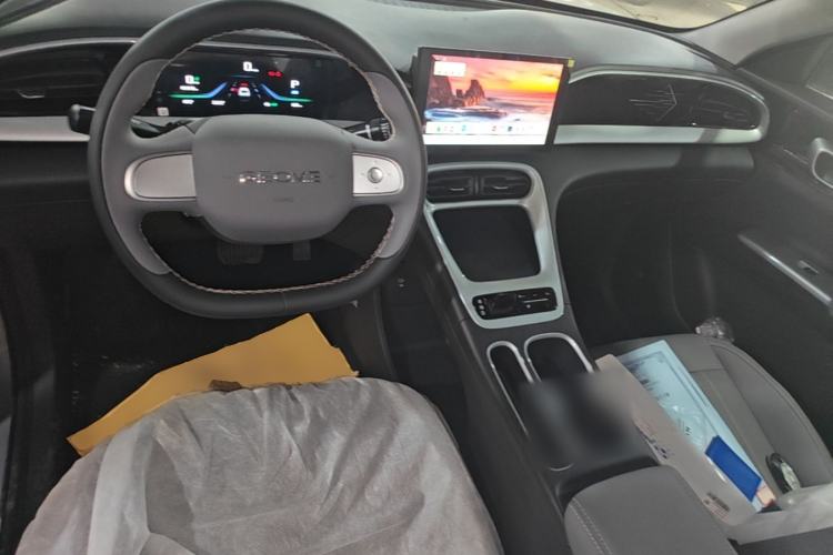 Used Geely Galaxy Geome 2026 Model 310km Youth Edition Center Console