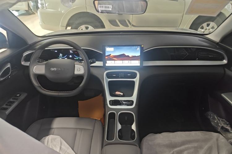 Used Geely Galaxy Geome 2026 Model 310km Youth Edition Center Console