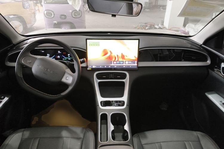 Used Geely Galaxy Geome 2026 Model 310km Dream Edition Center Console