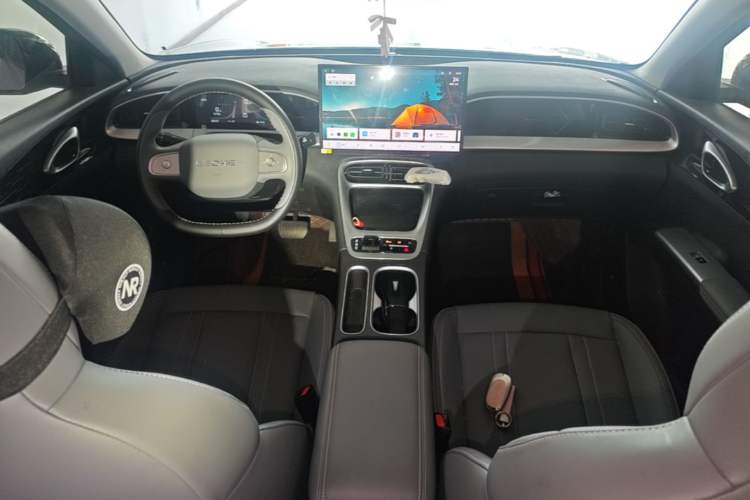 Used Geely Galaxy Geome 2026 Model 310km Dream Edition Center Console