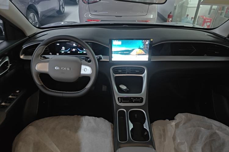 Used Geely Galaxy Geome 2026 Model 310km Youth Edition Center Console