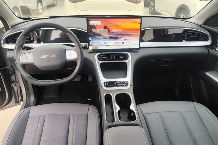 Used Geely Galaxy Geome 2026 Model 310km Dream Edition Center Console