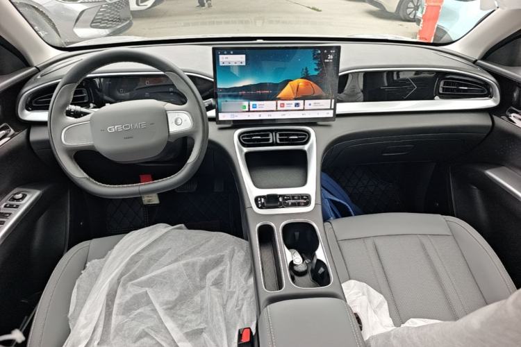 Used Geely Galaxy Geome 2026 Model 410km Freedom Edition Center Console