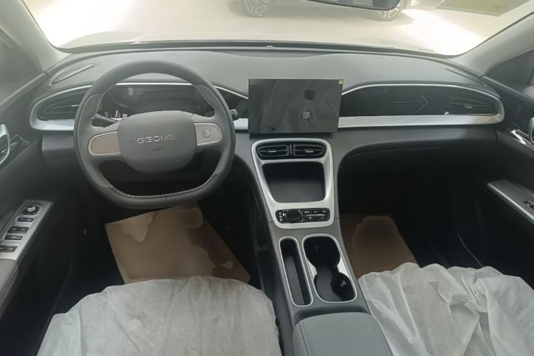 Used Geely Galaxy Geome 2026 Model 310km Youth Edition Center Console