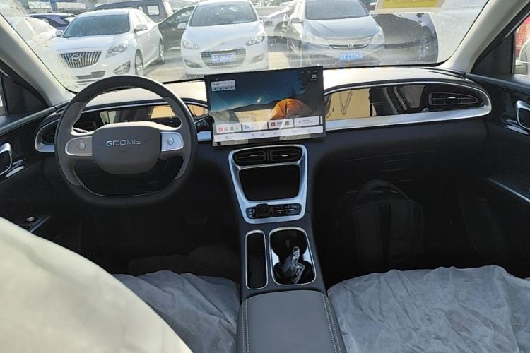 Used Geely Galaxy Geome 2026 Model 310km Dream Edition Center Console