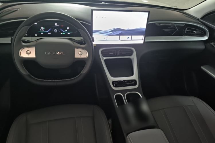 Used Geely Galaxy Geome 2026 Model 310km Dream Edition Center Console